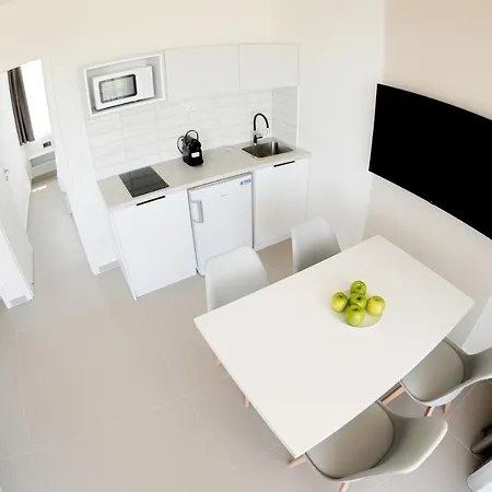 Oliver Apartment